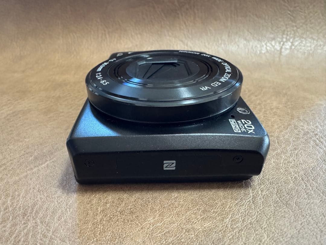 Nikon COOLPIX S7000 16.0MP コンパクトデジタルカメラ