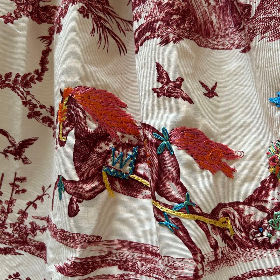 美品ウィークエンドマックスマーラ ノースリーブワンピース 刺繍絵画柄乗馬