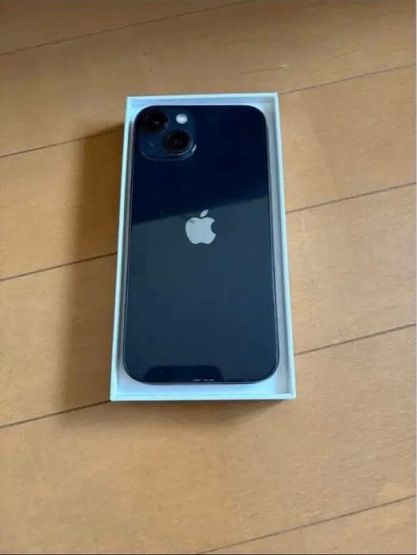 アイフォン13本体　iPhone13 黒色　バッテリー80%