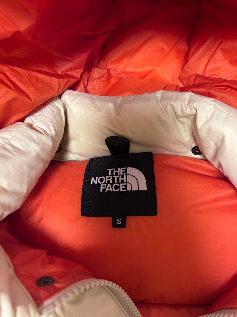 The North Face ダウンジャケット クリーム色