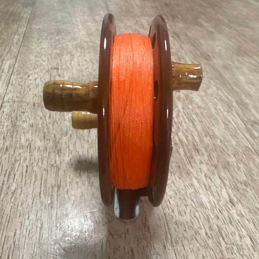 重利作　木製タイコリール黒鯛落とし込みヘチ釣り当時物[希少品]