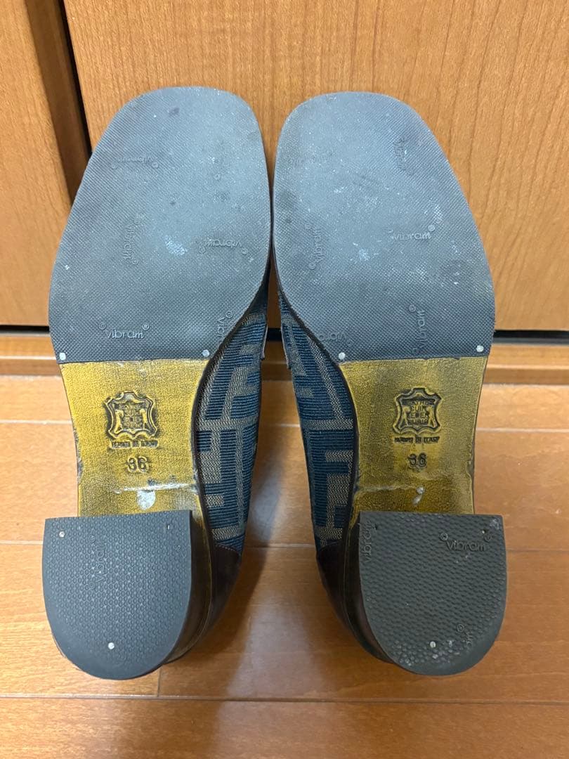 美品 FENDI フェンディ ズッカ柄 ローファー ダークブラウン