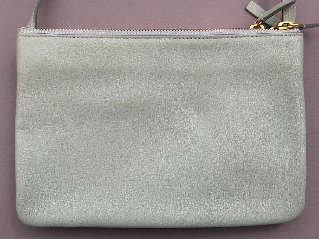 CELINE セリーヌ トリオ　ピスタチオグリーン