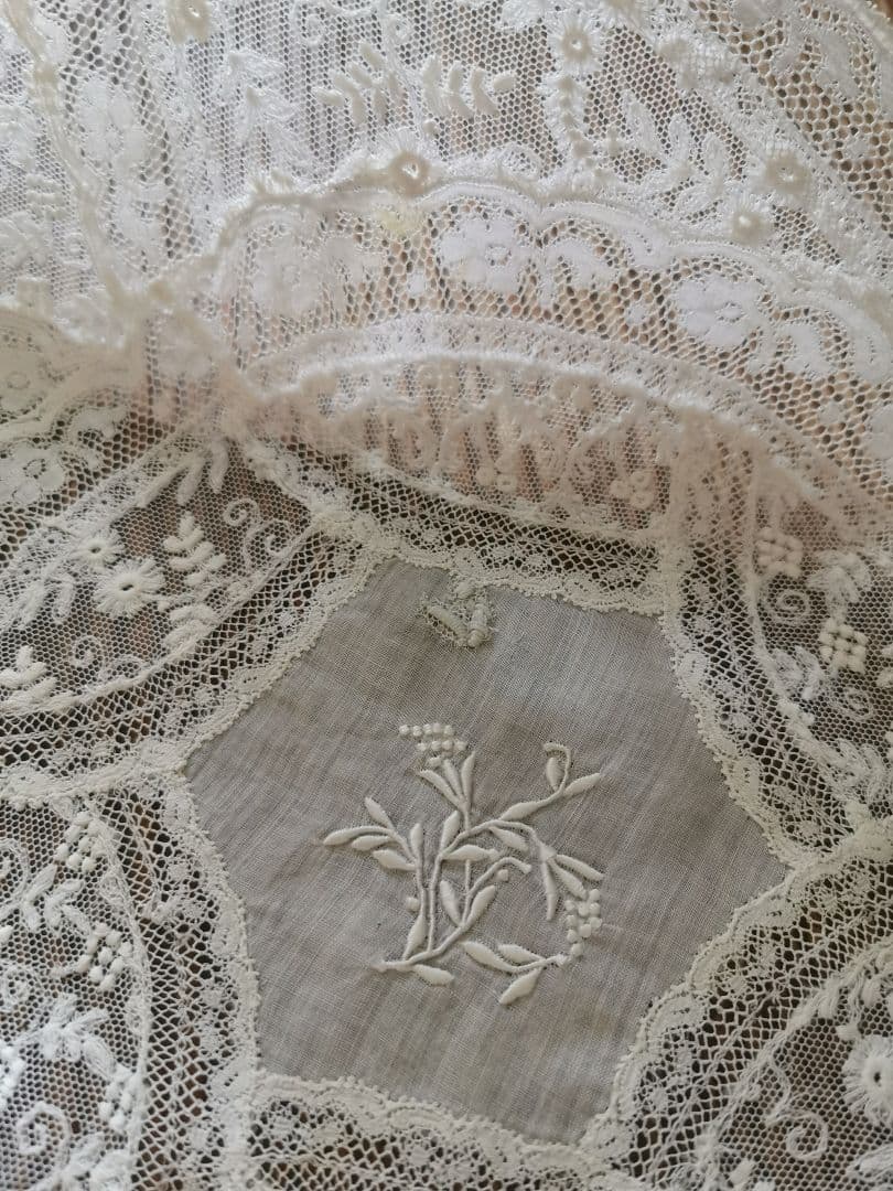 アンティークフランス ノルマンディーレース アップリケ タンバーチュールランナー