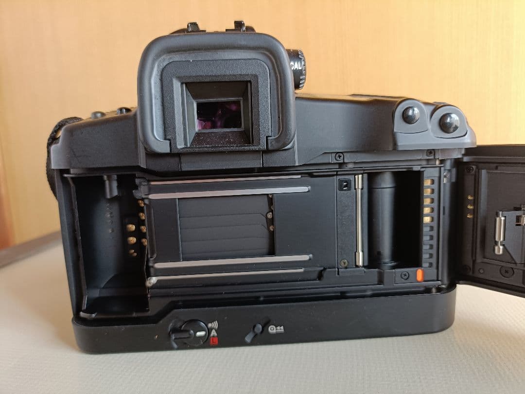 Canon EOS 3 フィルムカメラ