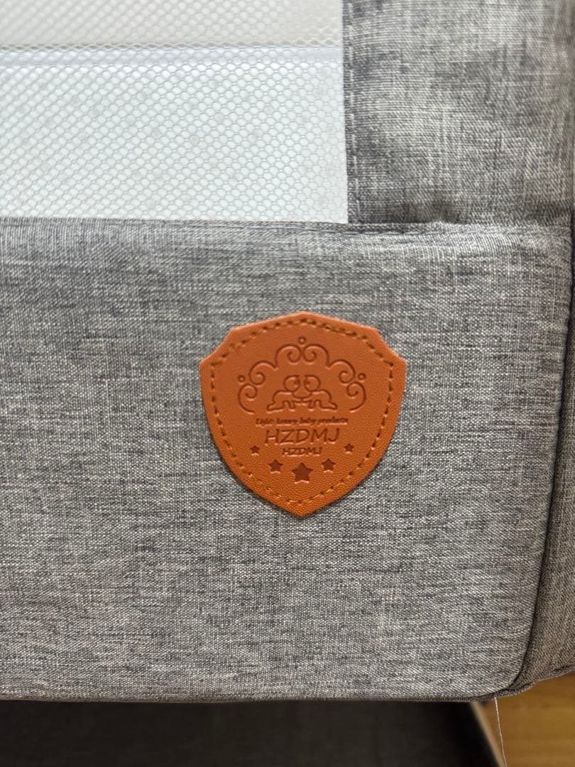 HZDMJ 折りたたみ式 ベビーベッド グレー　【おまけあり】