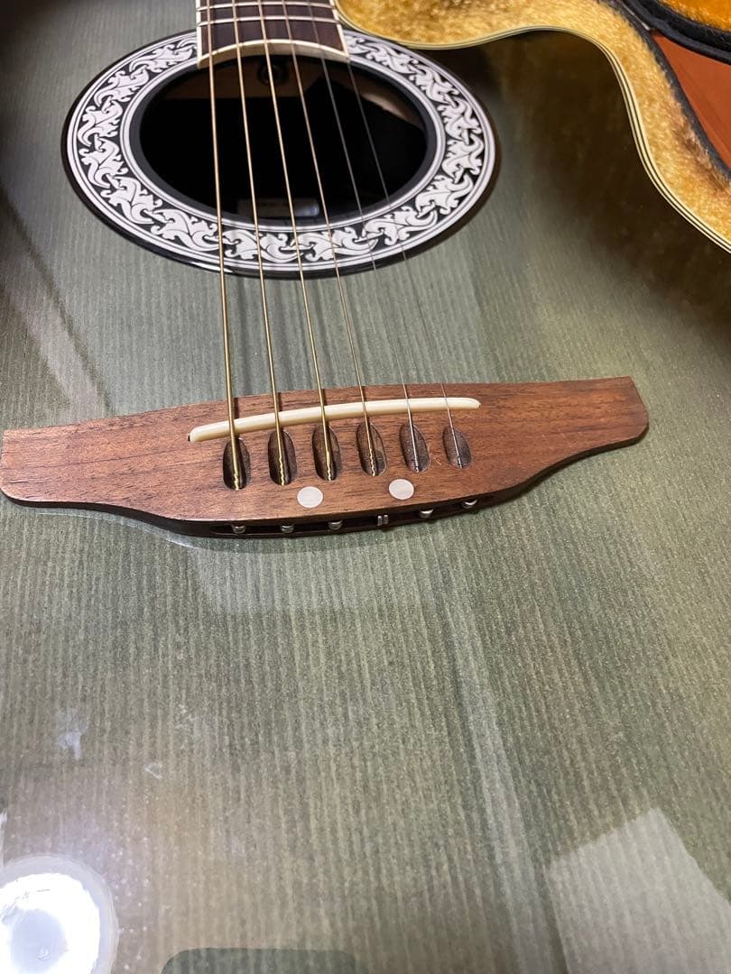 Ovation　Celebrity　CC157 エレアコギター　ハードケース付き