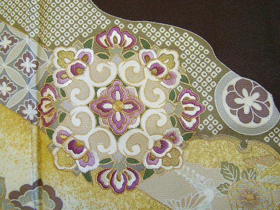 秀逸品 極上縮緬地 帝王紫 高級訪問着（正絹）仕立上り＜HH2288＞