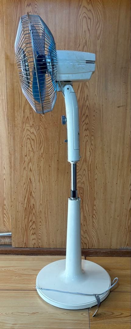 HITACHI 大型扇風機　 昭和レトロ アンティーク　動作未確認　ジャンク品