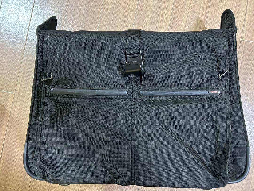 TUMIガーメントキャリー ブラック