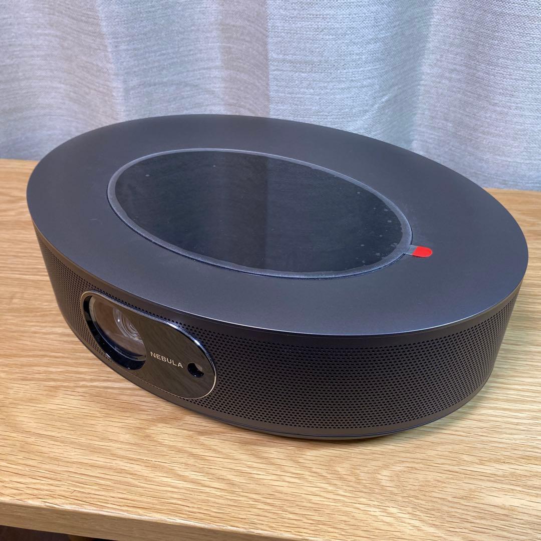 Nebula Cosmos Max 4Kプロジェクター本体とフロアスタンドセット