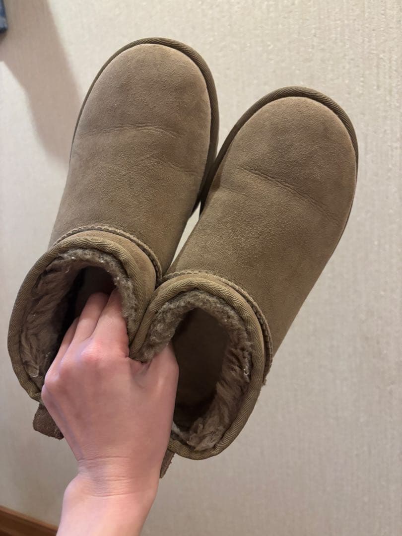む*ん様 UGG classic ultra mini バーントオリーブ23cm