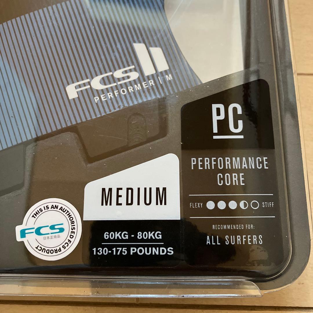 イ*ー様 美品 FCS2フィン パフォーマー PERFORMER M トライ