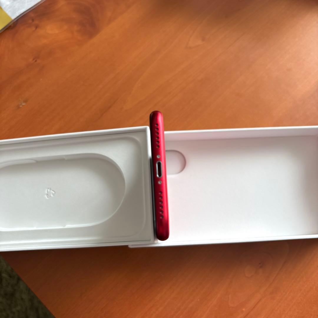 G*M様 iPhone SE 第二世代　64GB