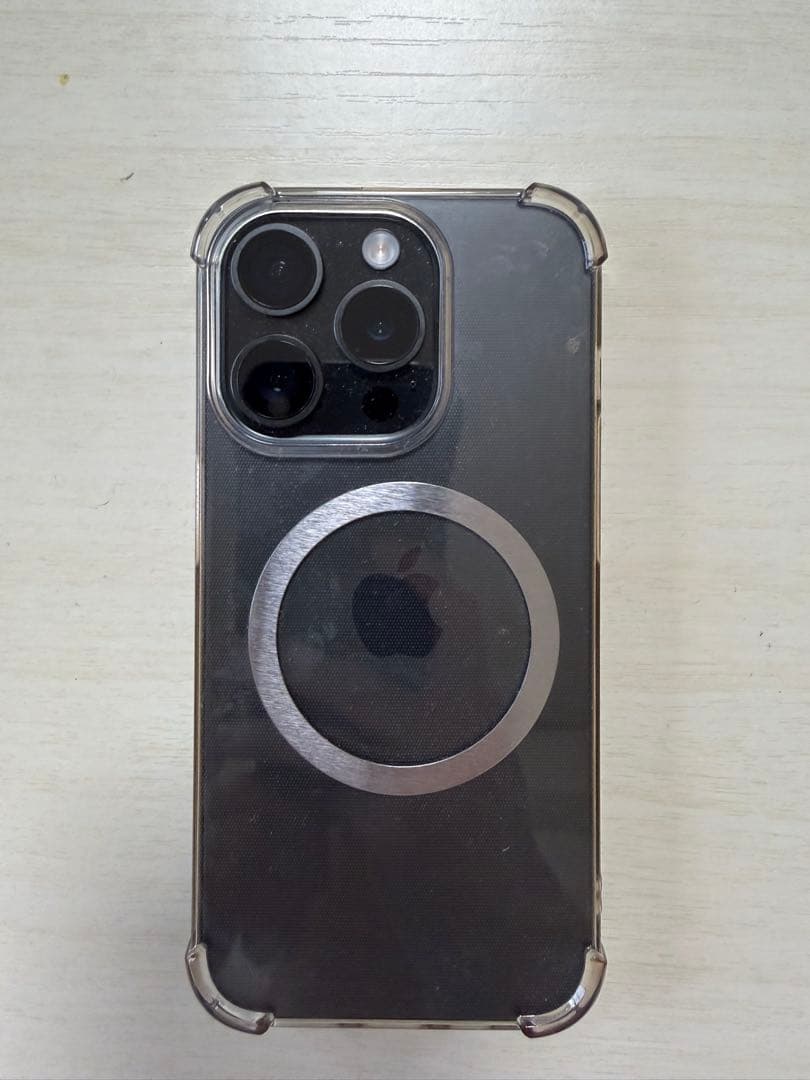 Apple iPhone 15 ProとAirPods Pro2