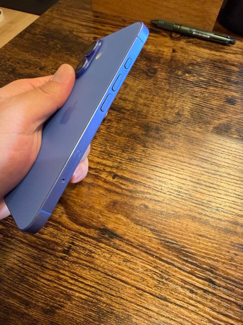 Apple iPhone 16 本体 (ケース2枚プレゼント付き)