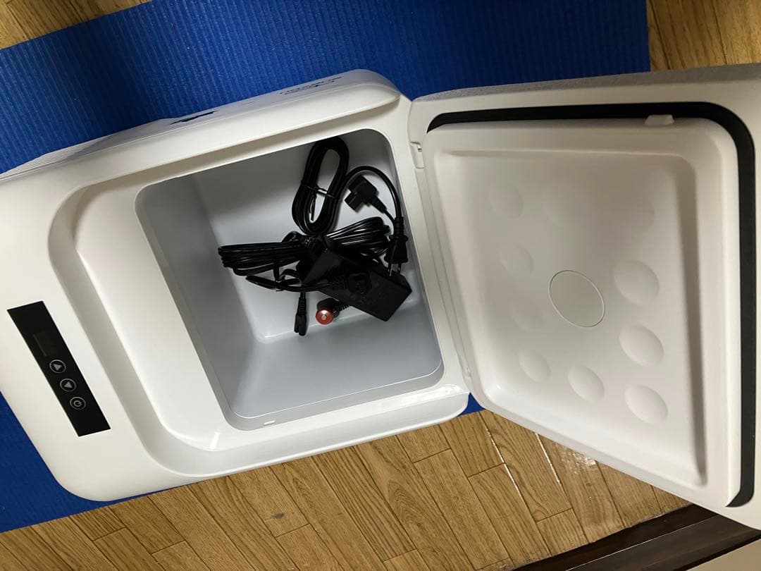 SUBARU × LOGOS ポータブル冷温庫 ホワイト