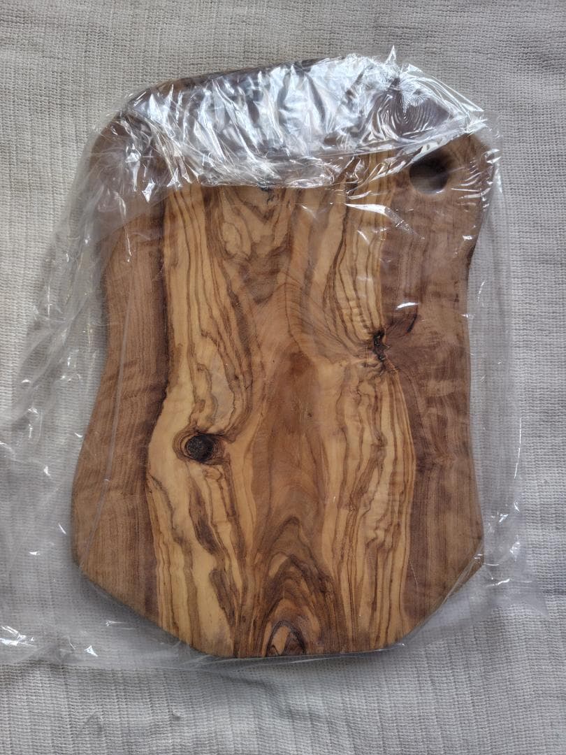 イタリア製オリーブウッド大判カッティングボード34cm厚1.9cm天然木　一点物