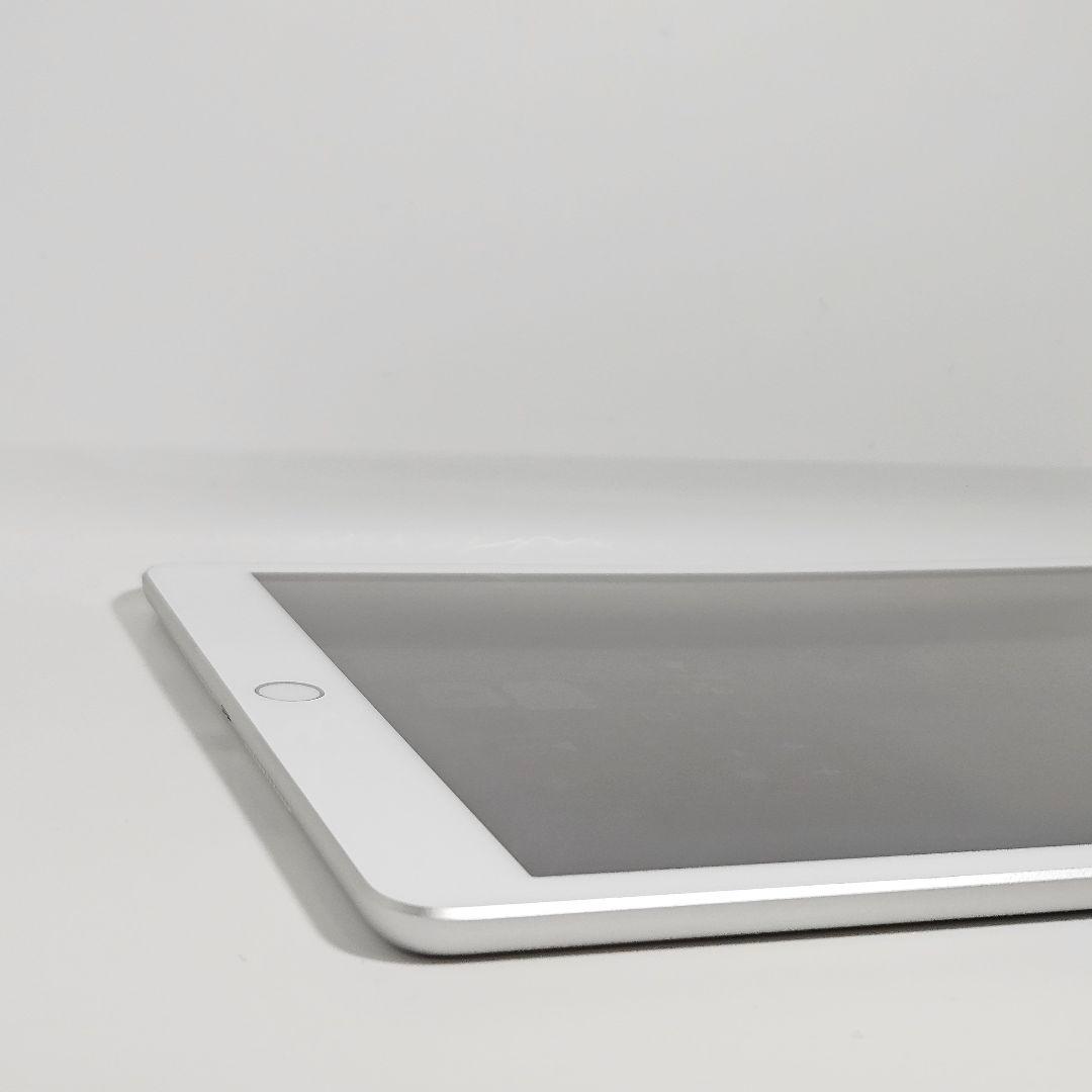 極美品 動作品 iPad 第7世代 シルバー 32GB MW752J/A