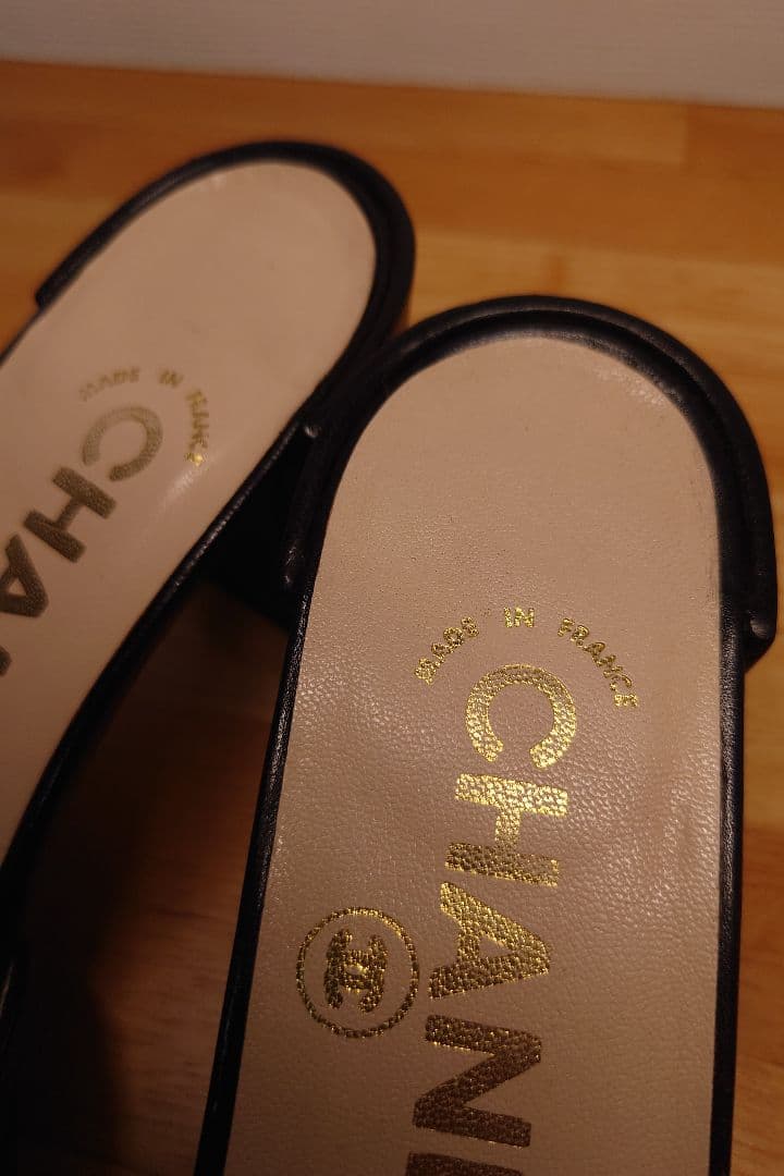 CHANEL　黒　ココマーク　ミュール　サンダル　35.5サイズ