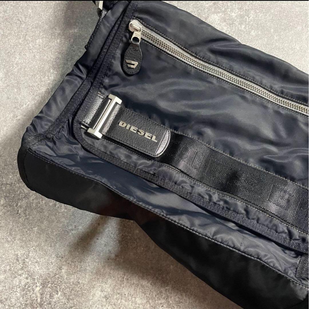 00s メッセンジャーバッグ ワンショルダー ブラック レザー ナイロン