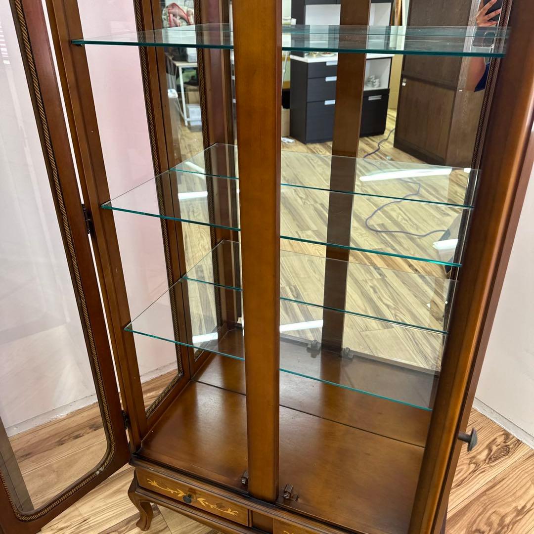 イタリア風　飾り棚　ガラス棚　アンティーク　キャビネット