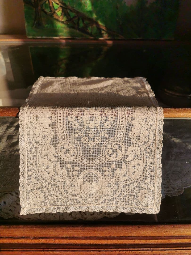 アンティーク 目の細かな◻◽フィレレース レクタングル トレイクロス ローズ紋β