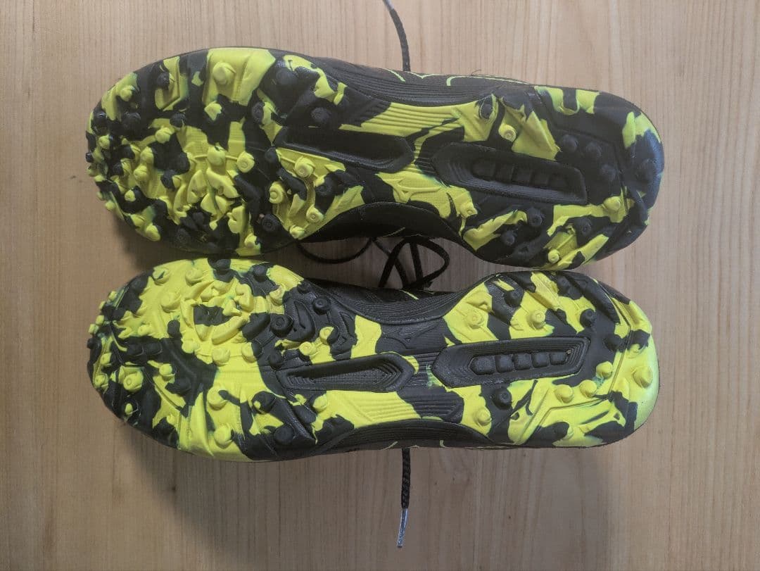 Mizuno Morelia Neo トレーニングシューズ