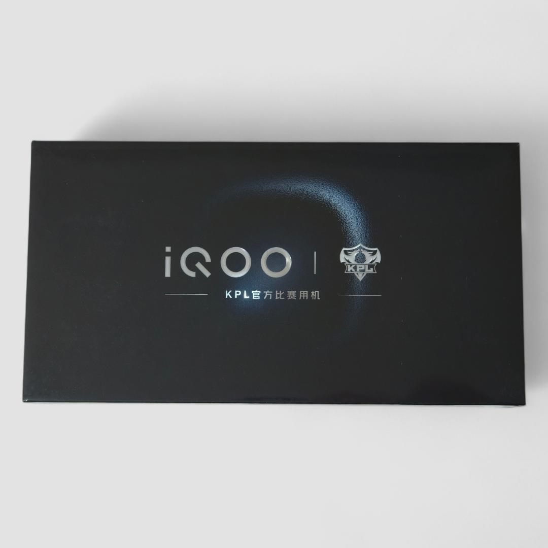 【新品未開封】IQOO 15 12GB/512GB 中国版