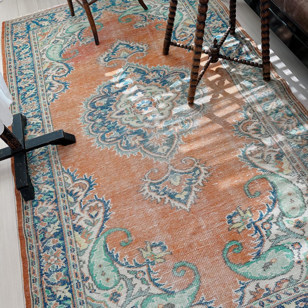 トルコ ヴィンテージラグ A79 大判 オレンジ ターコイズ ネイビー