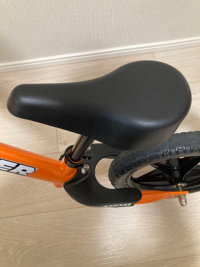 【箱あり・美品】ストライダー 12インチ　スポーツモデル　オレンジ