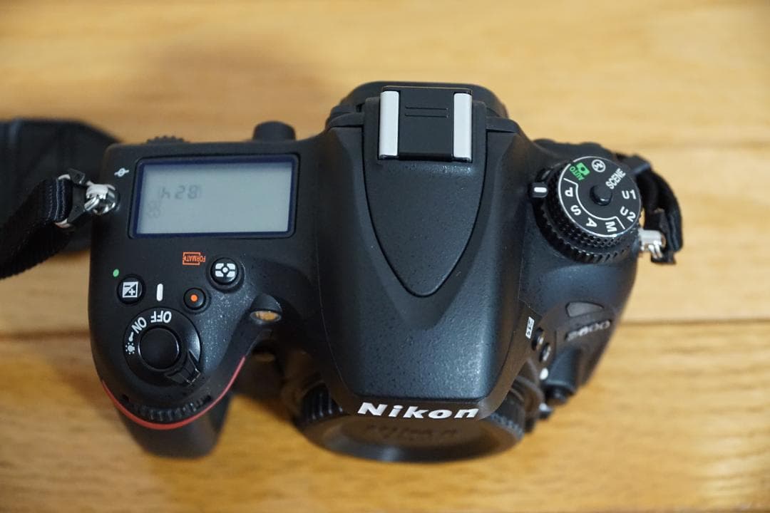NIKON D600シャッター数5697枚 望遠,標準ズーム,ストロボセット