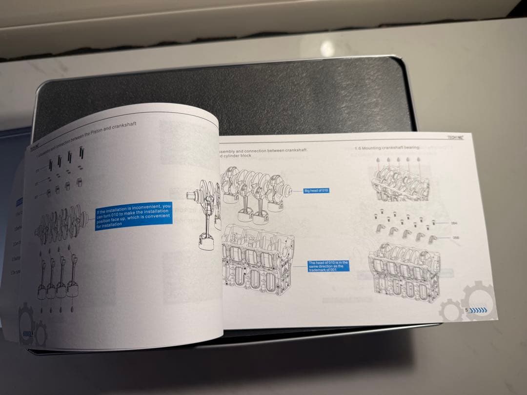 土星エンジン直列4気筒エンジンモデル　フルメタル組み立てキット ホビー