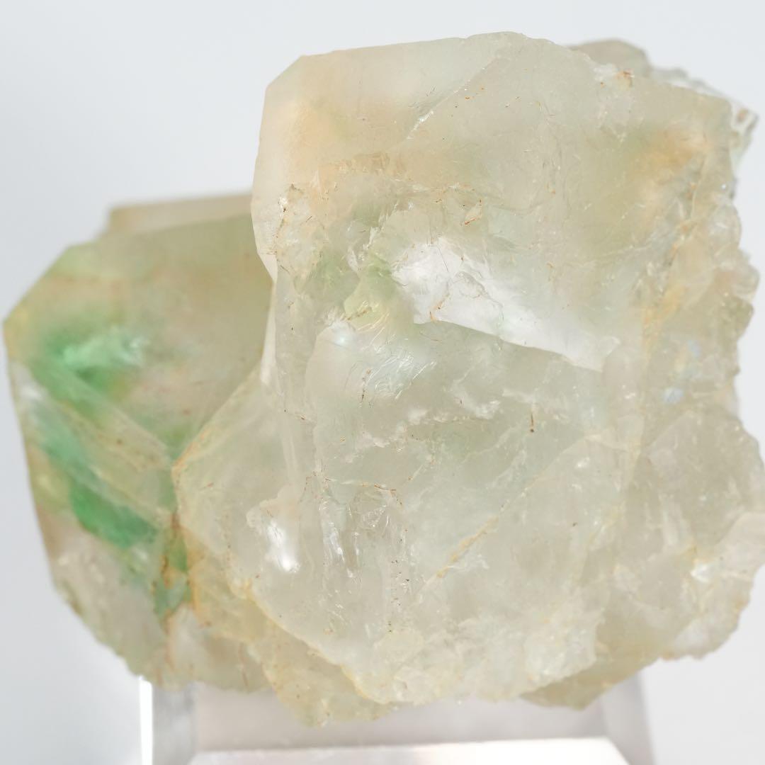 【結晶の状態は珍しい】フローライト ペーニャ産 44×40×37mm