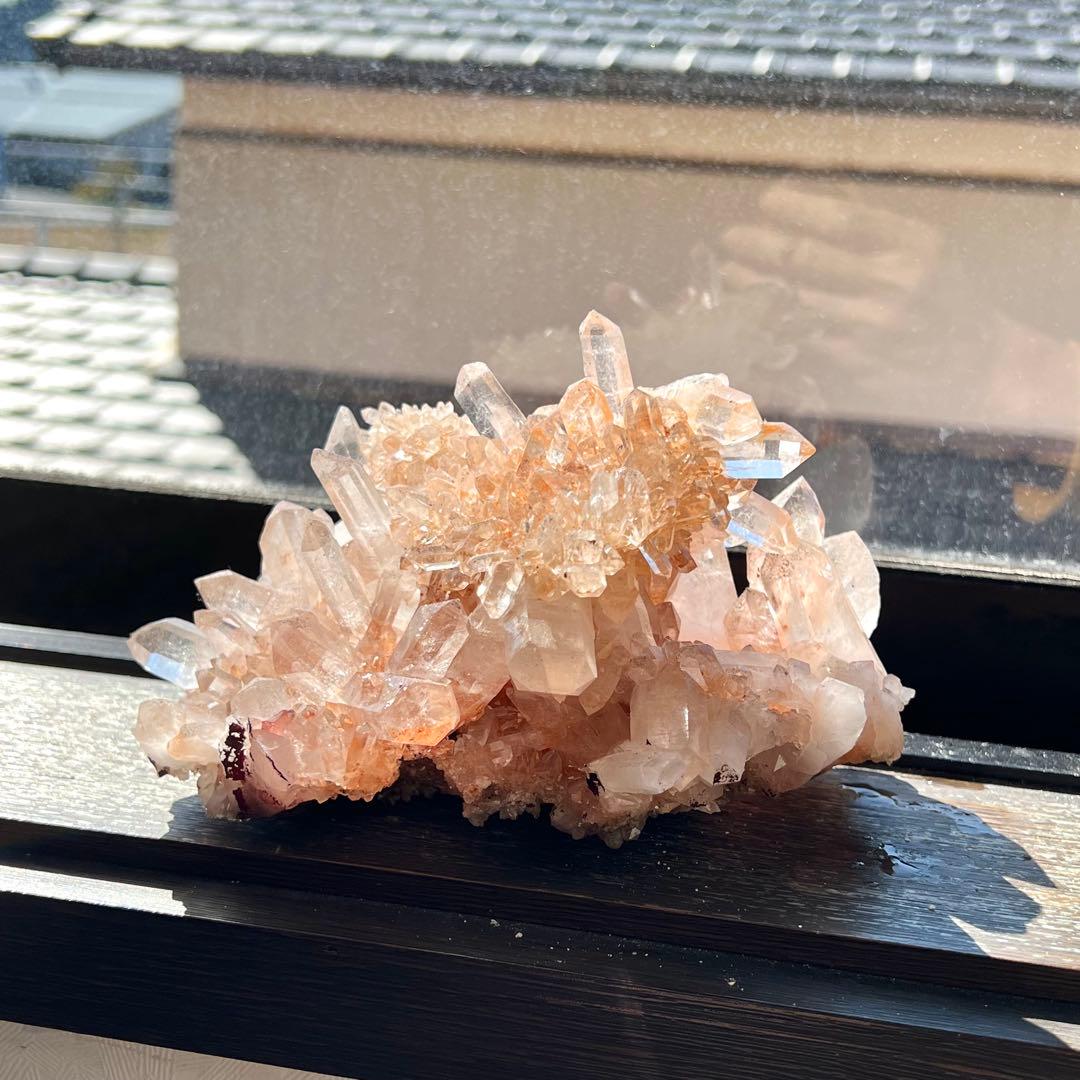 天然ピンクヒマラヤクォーツ クラスター｜高透明・輝き抜群　洞窟あり