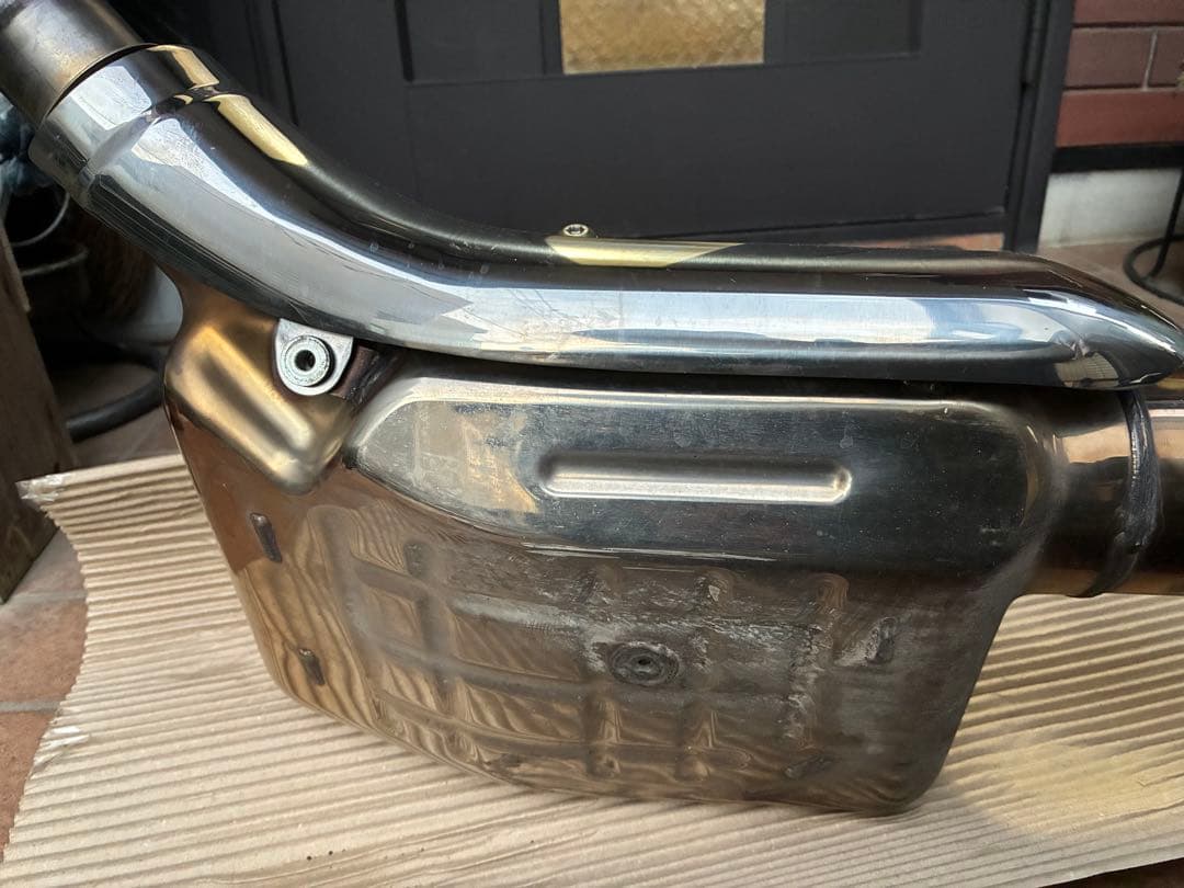 z900rs 2024年モデル　純正マフラー