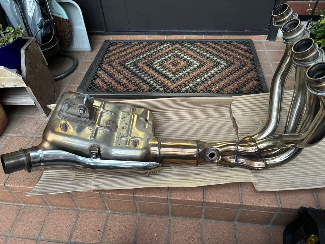 z900rs 2024年モデル　純正マフラー