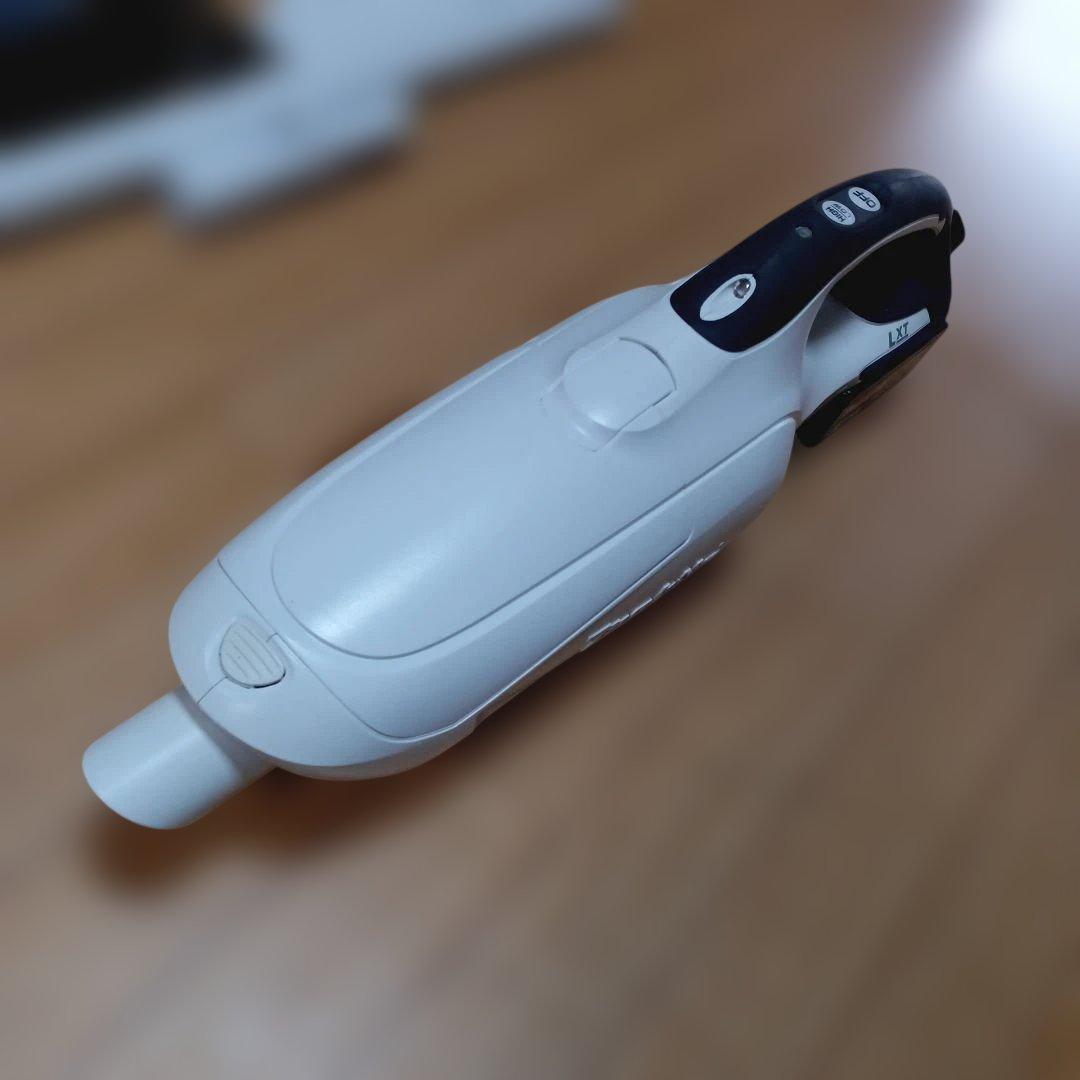 マキタ18V充電式クリーナCL182FD純正バッテリー、純正急速充電器付