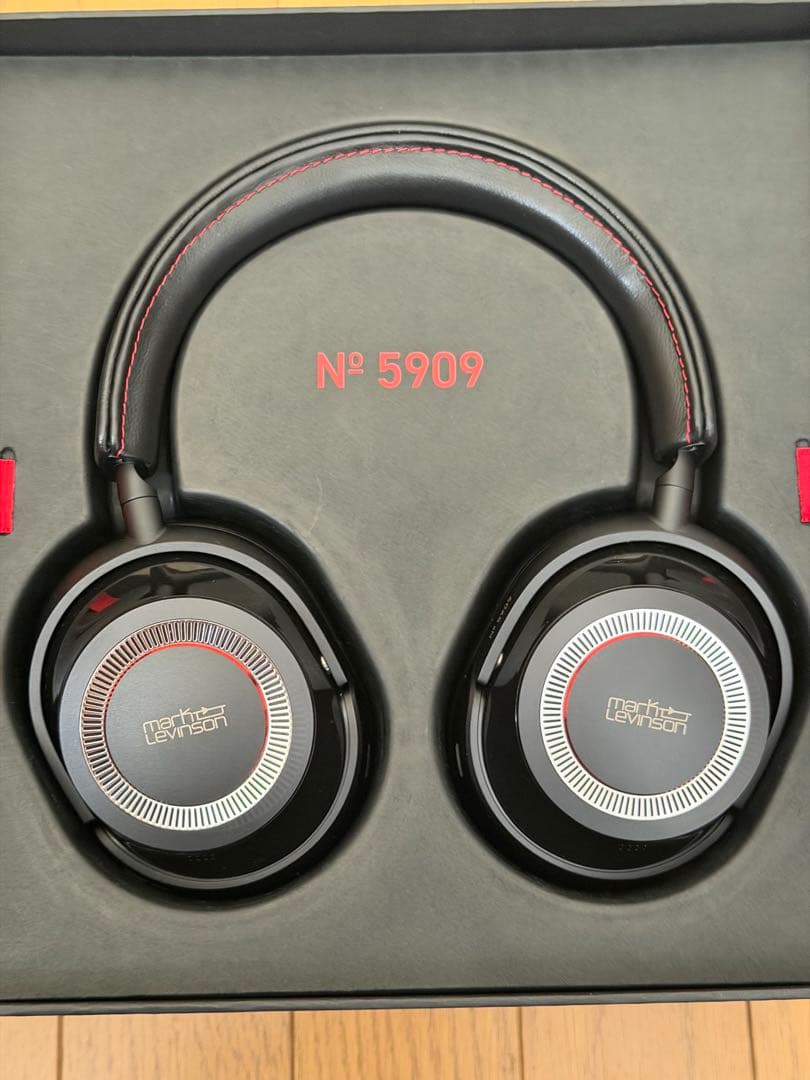 Mark Levinson № 5909 ワイヤレスヘッドフォン