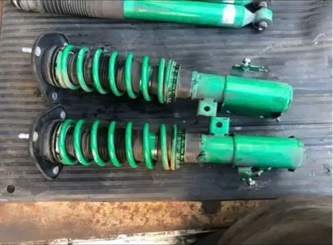 トヨタ プリウス ZVW30 ZVW35 TEIN　STREET FLEX車高調