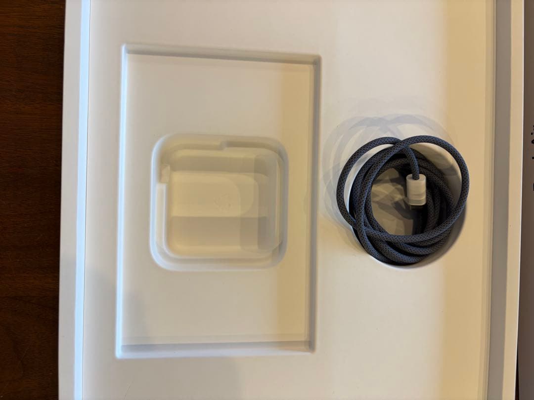 MacBookAir M2 ミッドナイト256GB バッテリー最大容量100%