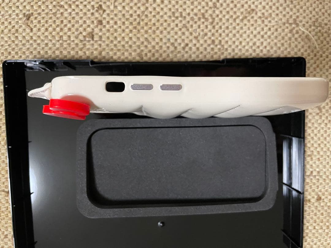 Urban Sophistication×Kitty iPhone16ケース