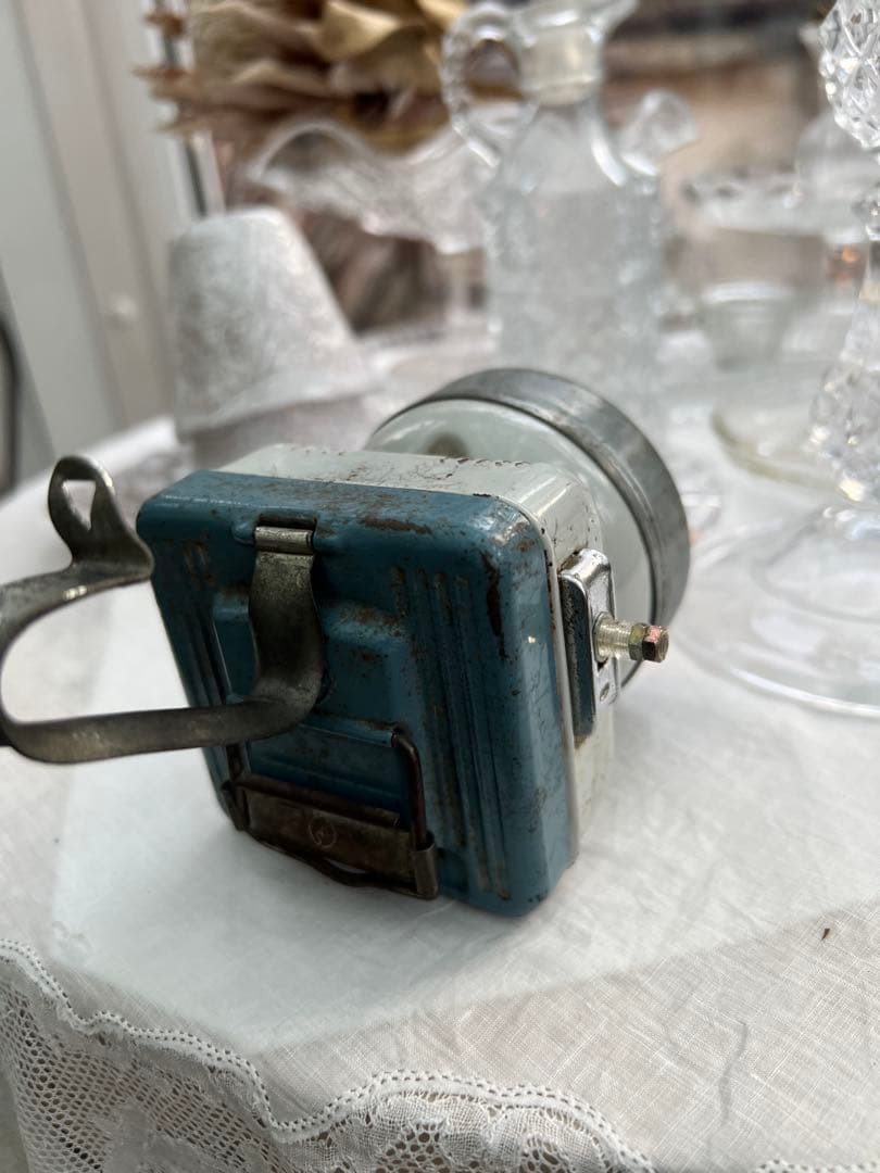 ナショナルの古い自転車用前照灯です。