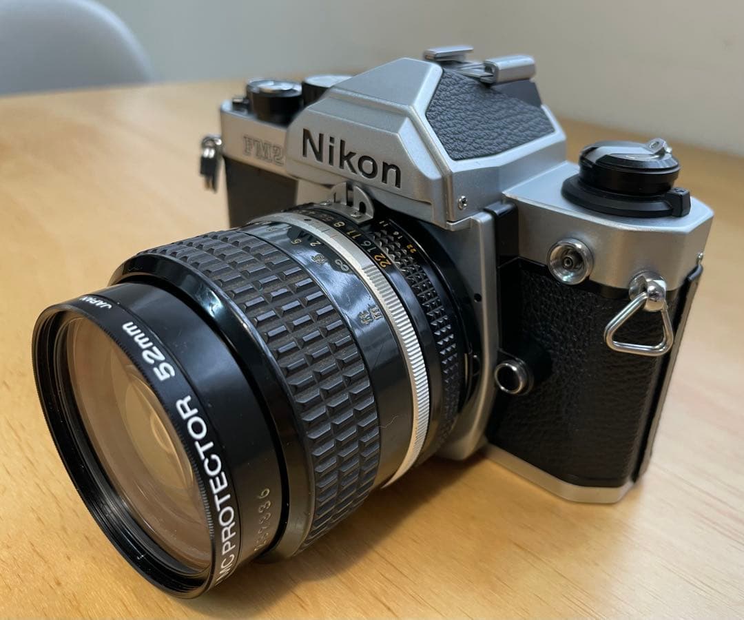 Nikon NewFM2 一眼レフ　Nikkor f/2レンズ付