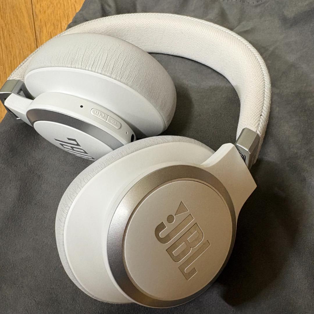 【ほぼ新品】JBL live 770NC　ワイヤレスヘッドホン　白
