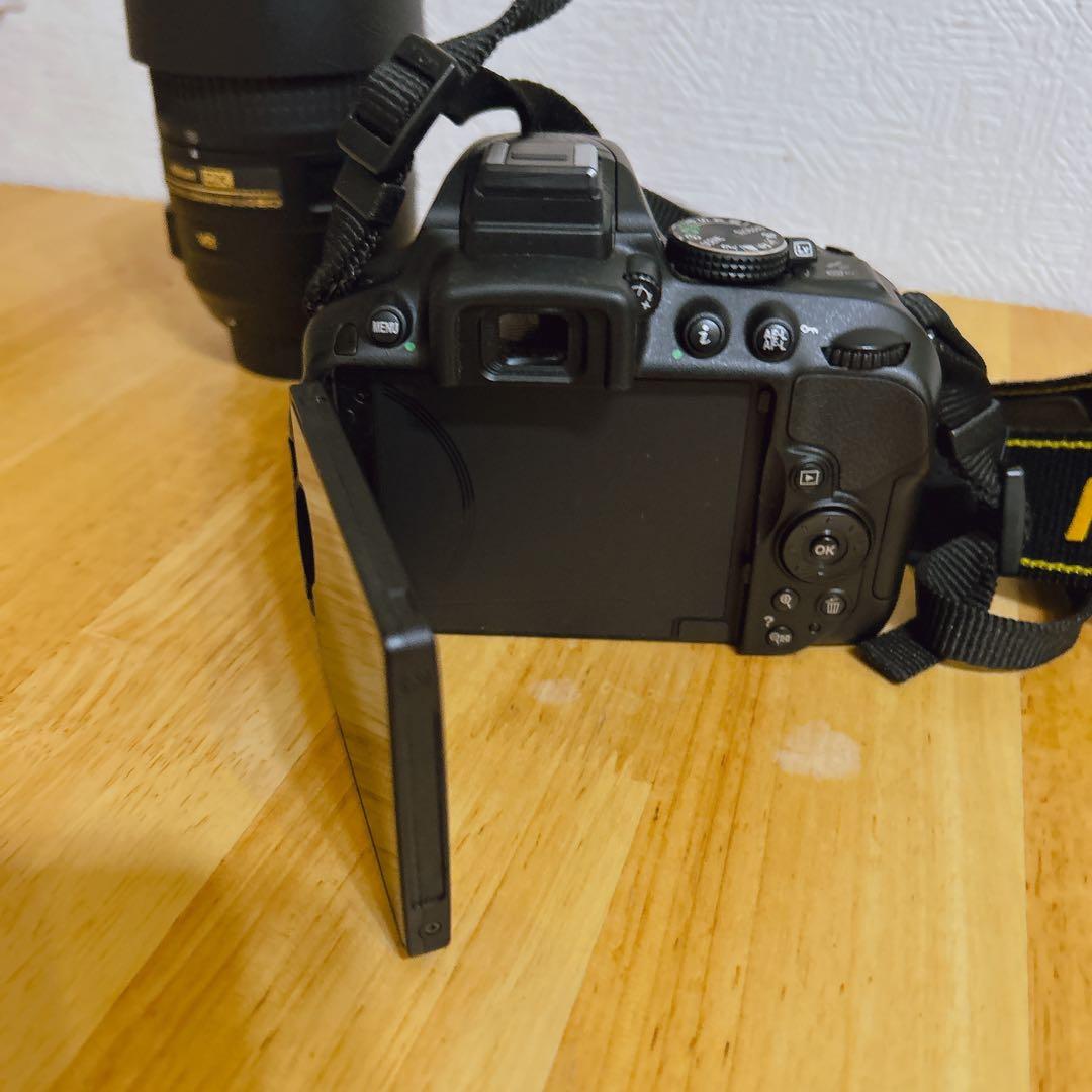 Nikon D5300 ズームレンズキット　カメラ　一眼レフ　ニコン
