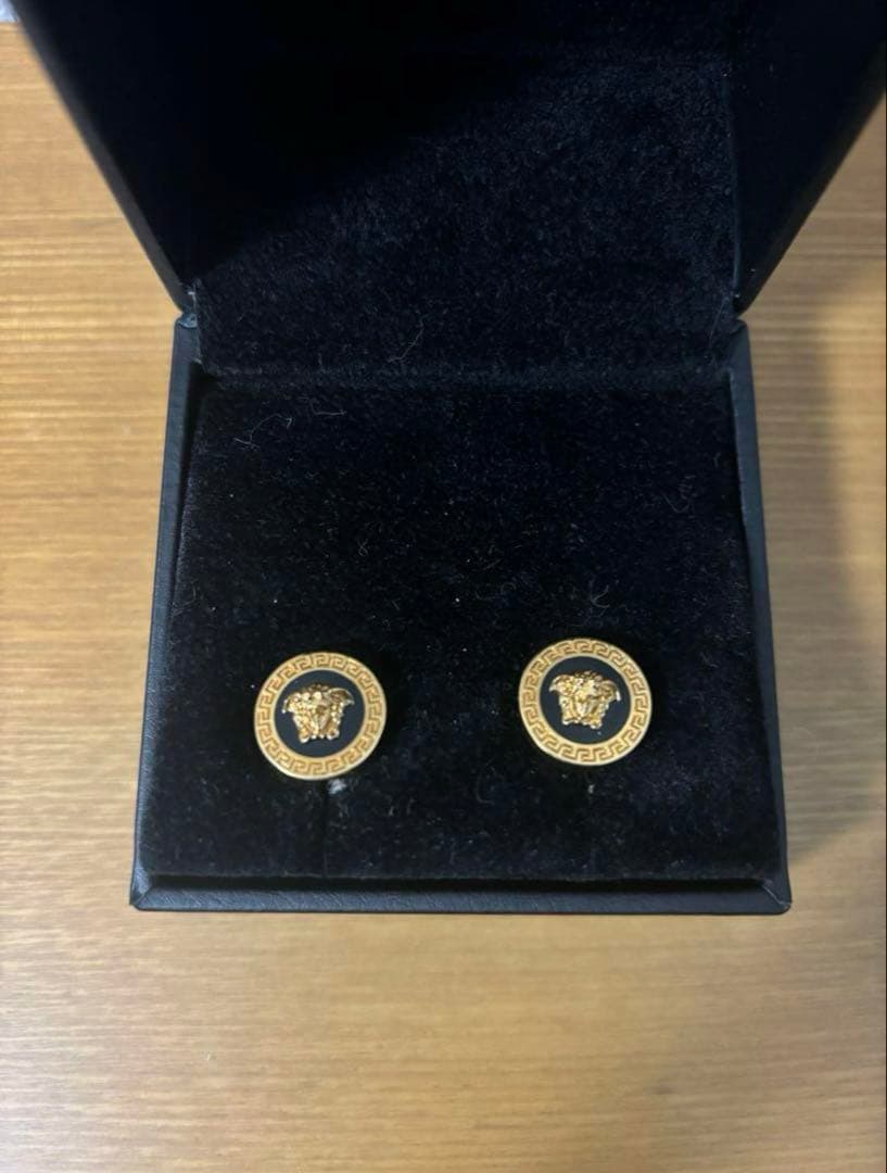 Versace ヴェルサーチ Medusa ピアス ゴールド 両耳