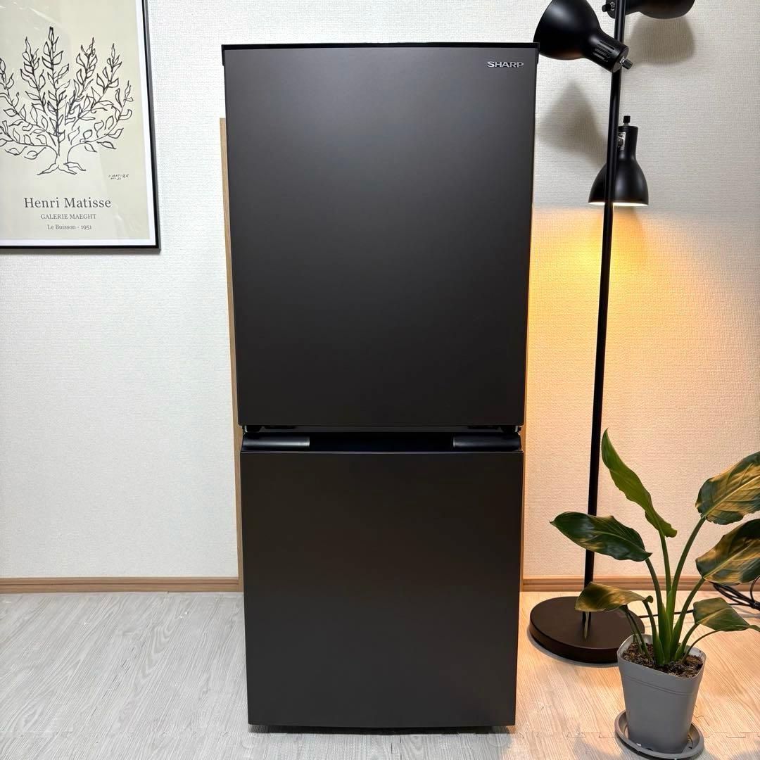 2023年製 冷蔵庫 一人暮らし 単身用 小型 3ヶ月保証付 送料無料 シャープ
