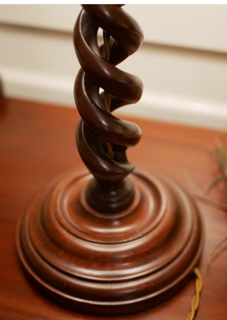 希少　イギリスアンティーク　ツイストのランプスタンド