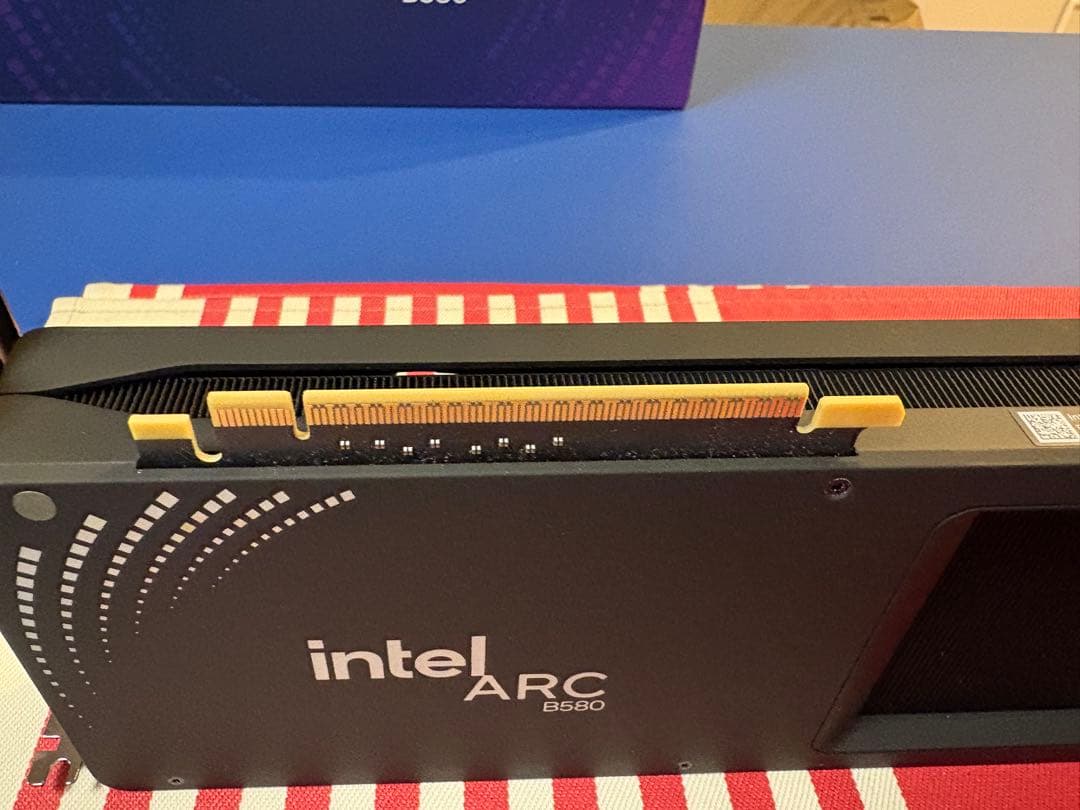 Intel ARC B580 グラフィックボード